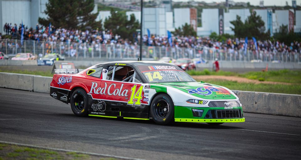 Aga Racing Team Alex De Alba 02